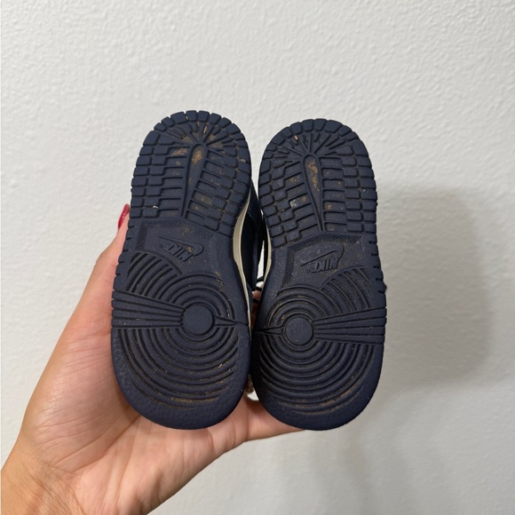 Nike Kids Navy Blue Sneakers - Picture 4 of 8